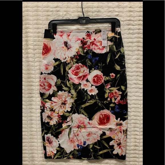 7th AVENUE - PENCIL SKIRT FLORAL (buy one or both) FIRM PRICE - Picture 11 of 13